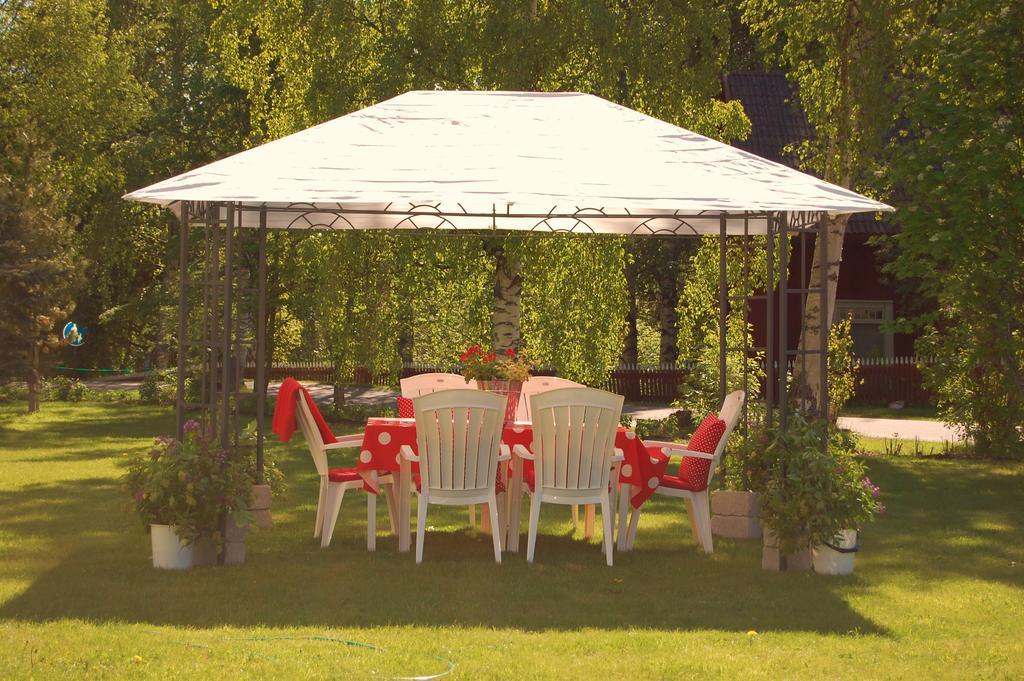 Brunnsgarden Bed & Breakfast Шеллефтео Экстерьер фото