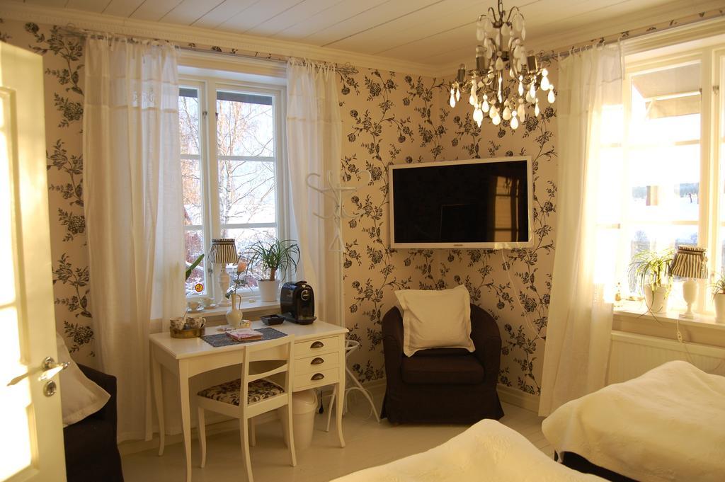Brunnsgarden Bed & Breakfast Шеллефтео Номер фото