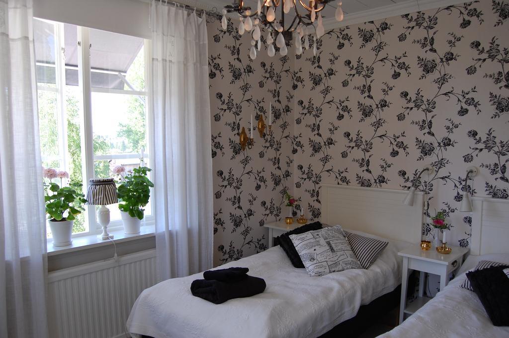 Brunnsgarden Bed & Breakfast Шеллефтео Экстерьер фото